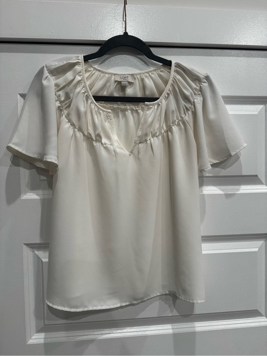 LOFT Tops - LOFT Ivory Flutter Sleeve Peasant Top